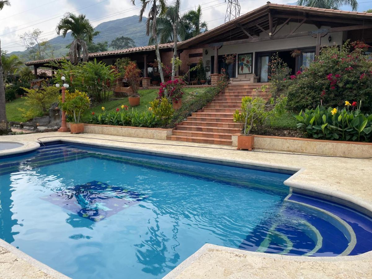 Finca Hotel Villa Camila كوباكبانا المظهر الخارجي الصورة